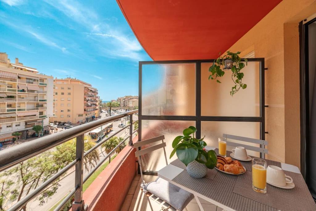 Appartement Cosy Au Centre Ville De Menton Eksteriør bilde